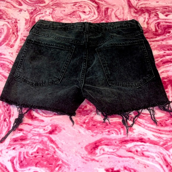 🛍️Old Navy OG Straight Denim Shorts🛍️ - Picture 2 of 2